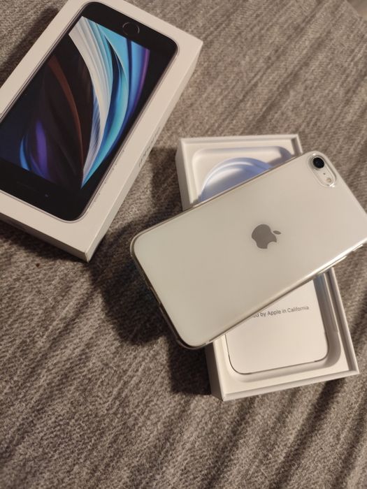 iPhone  SE  2020