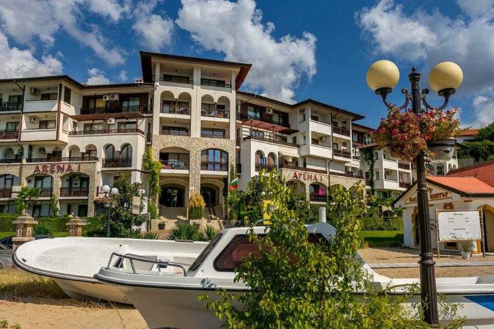 Първа линия море! Aпартамент с една спалня | Арена 1, Свети Влас