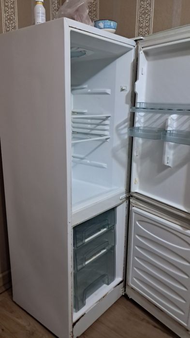 Продам рабочий холодильник