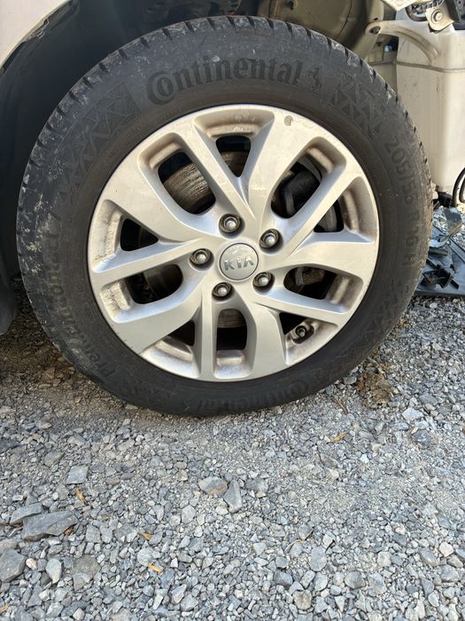 Джанти с гуми 16 Kia Carens