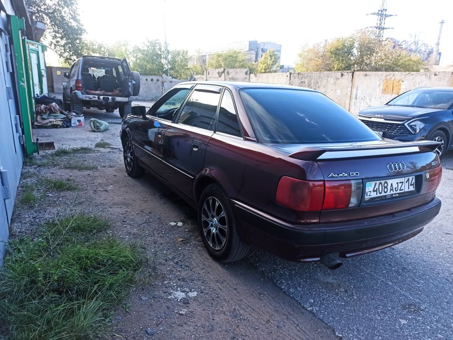 Ауди80 В4 1992 года.