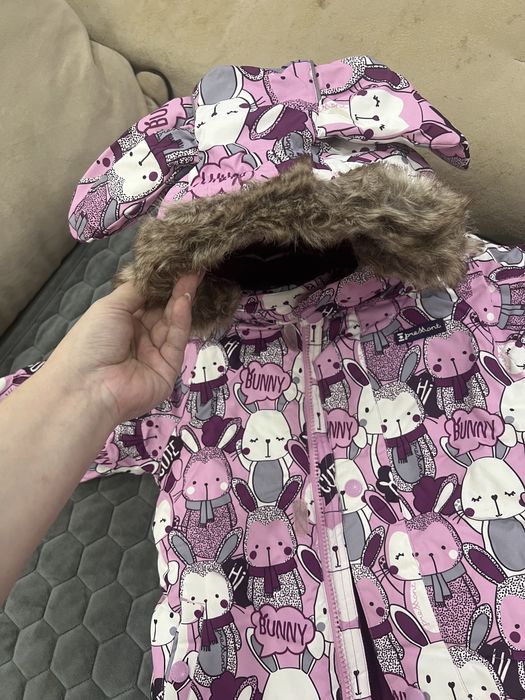 Продам зимний комбинезон для девочкии