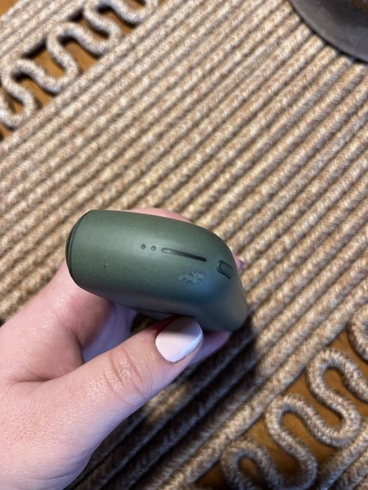 IQOS ILUMA - puțin utilizat, cu defecte estetice