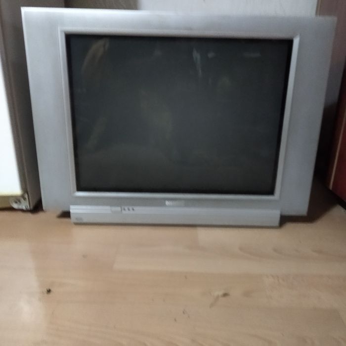 Продам телевизор Филипс