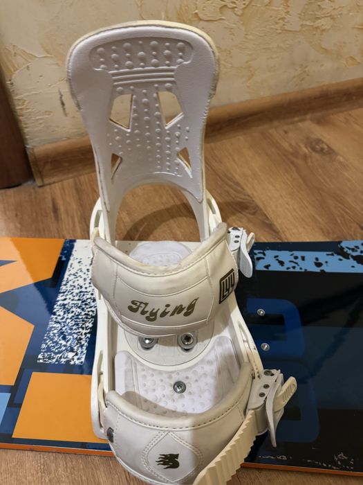 Сноуборд в хорошем состоянии