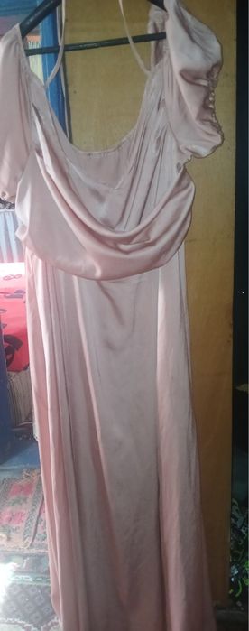 De vanzare rochie