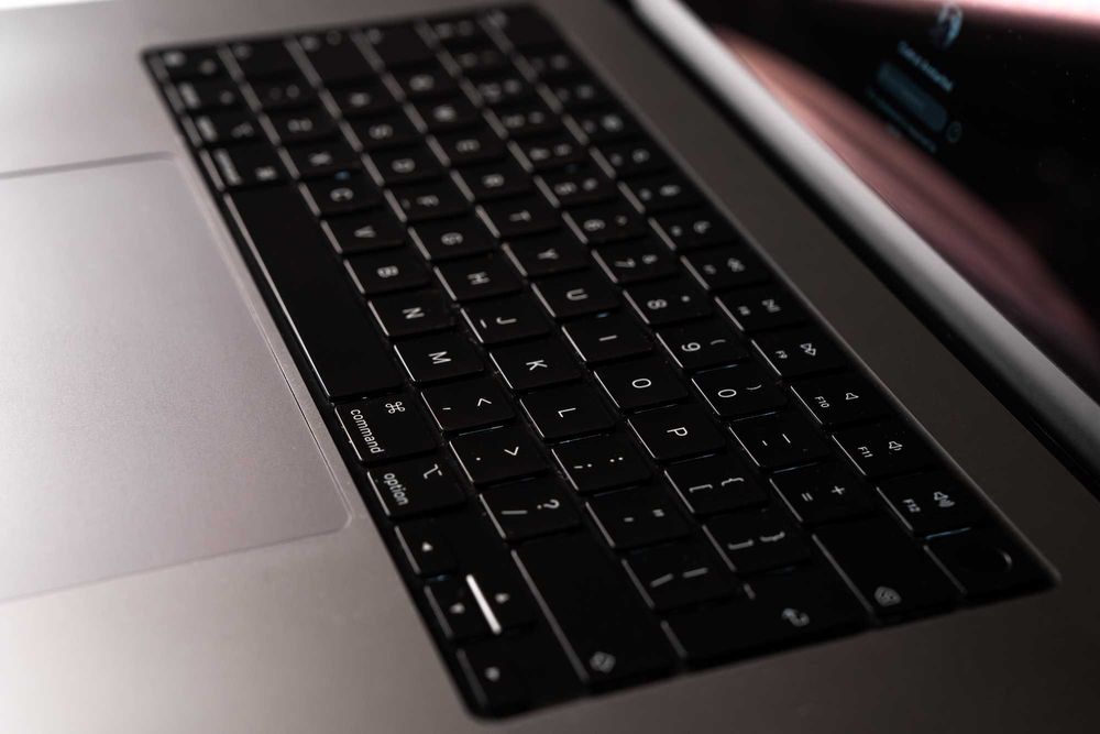 MacBook Pro 16” M1 Pro 2021 | 16GB RAM | 512GB SSD