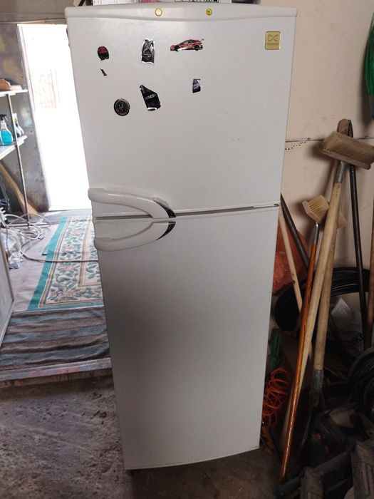 Продам холодильник Daewoo