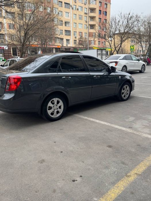 Sotiladi srocno arzon narxda