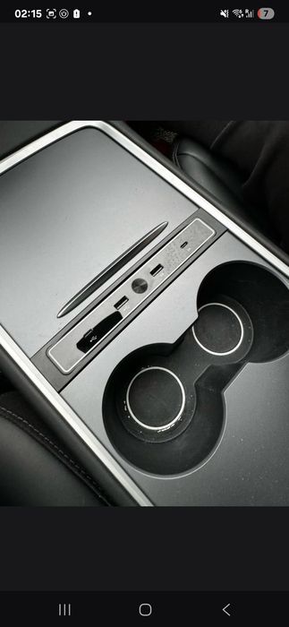 Док станция на центральную консоль Tesla 3 Y
