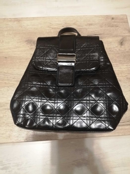 Дамска кожена раница