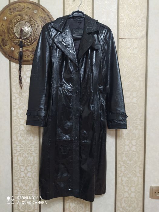 Плащ кожаный женский