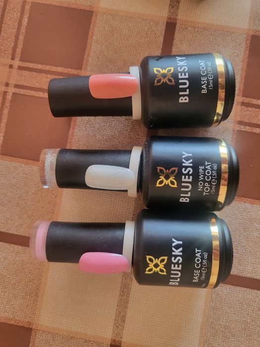 Гел лакови чисто нови 1бр