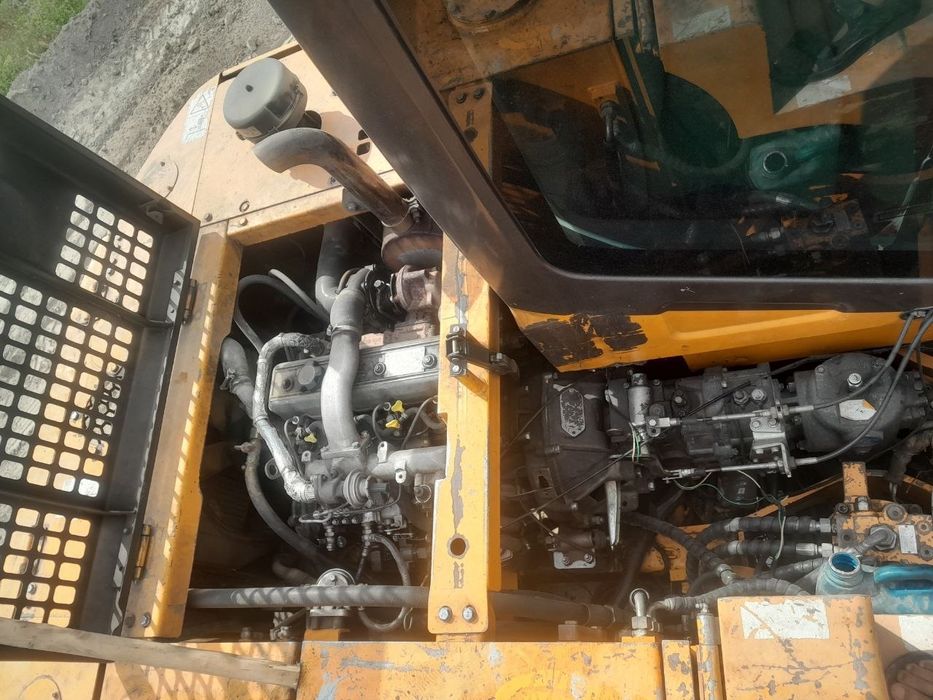 Ekskavator rodex x77 sotiladi srochna