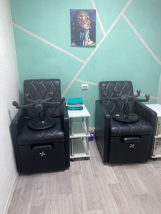 Сдаются 2 места для маникюра