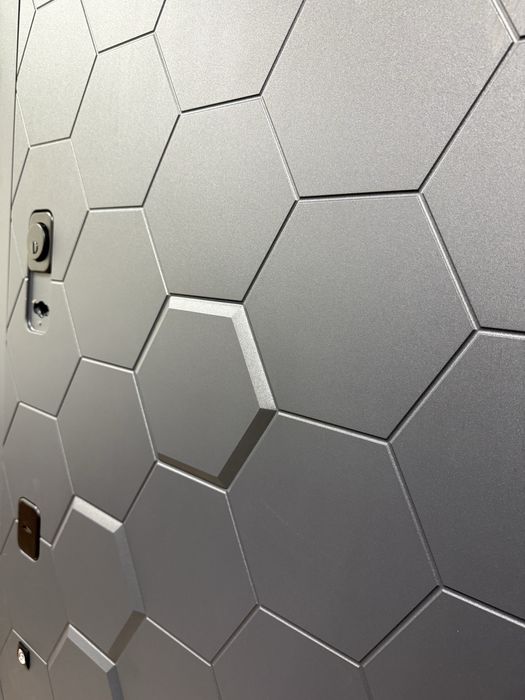 Продам дверь Luxor 2МДФ 3Д (860мм) левая