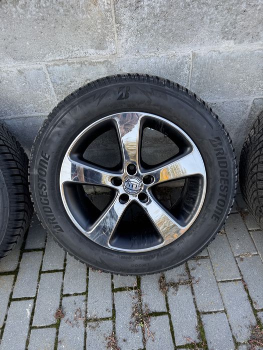 Roți complete de iarnă Bridgestone 225/60/R17