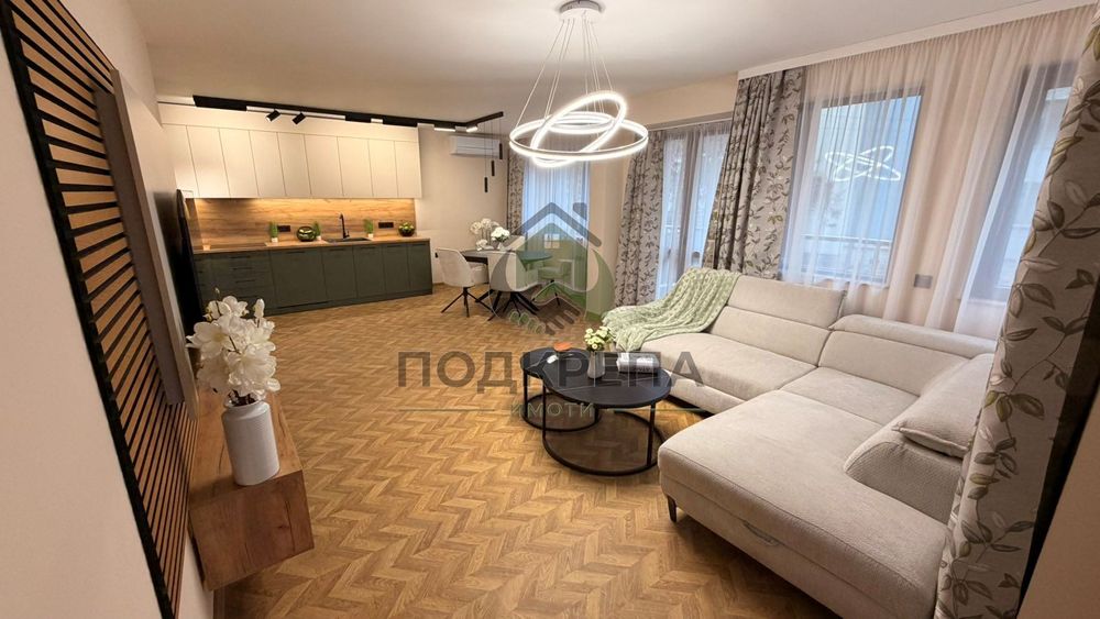 Продава се Тристаен апартамент в Пловдив, Мараша - 128 кв.м за 1180 €/кв.м - Снимка #2