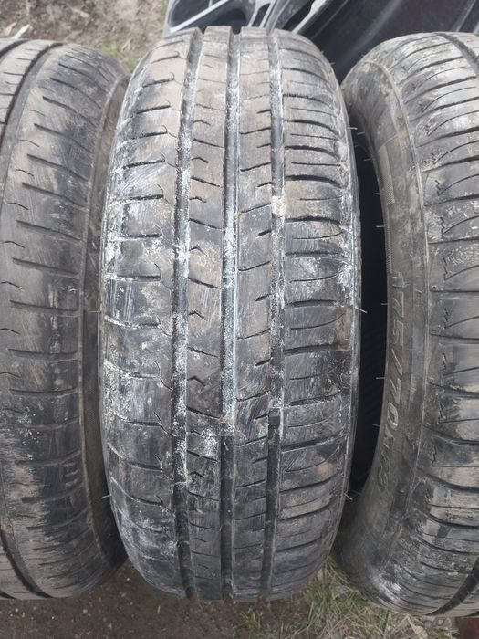 4 шины 175 70 R13. Firemax Китай.