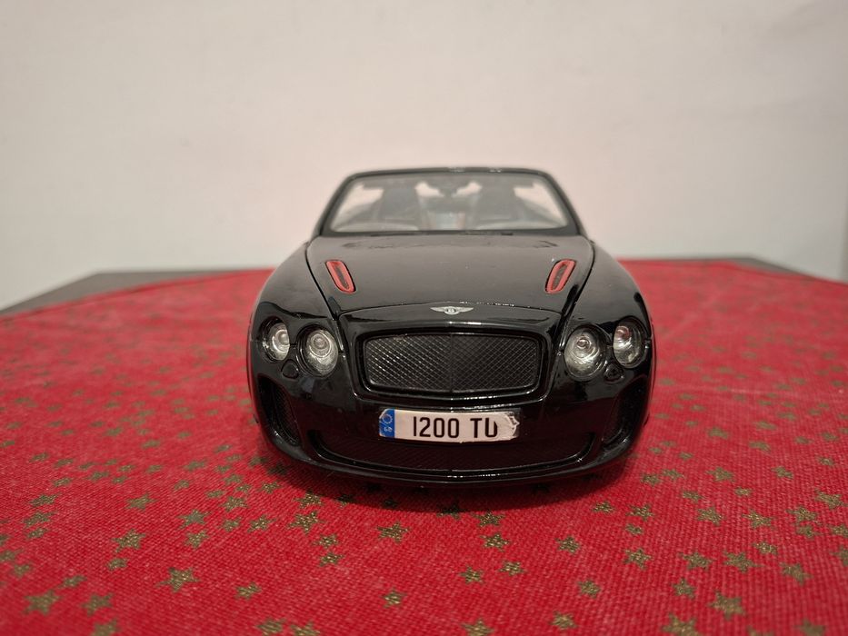 Macheta auto Bentley scara 1/18