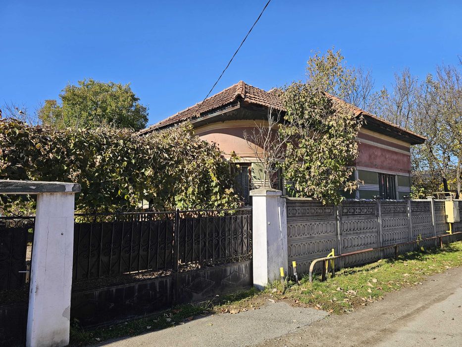 Vand Casa, Sat Petreni, Com. Bacia