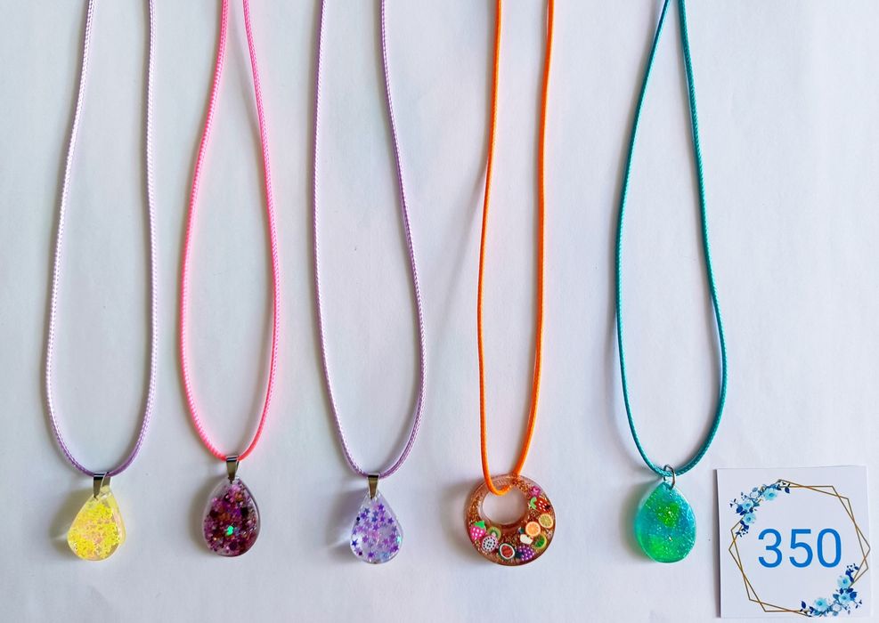 Брелки, серьги, кулоны из эпоксидной смолы