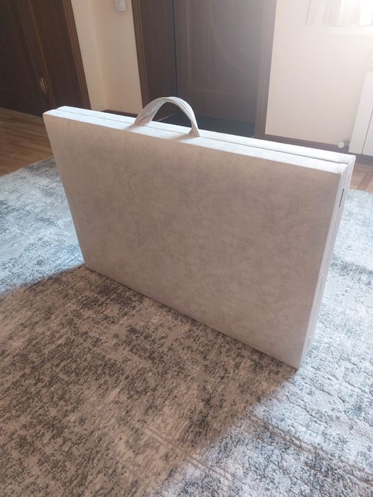 Кушетка для салона