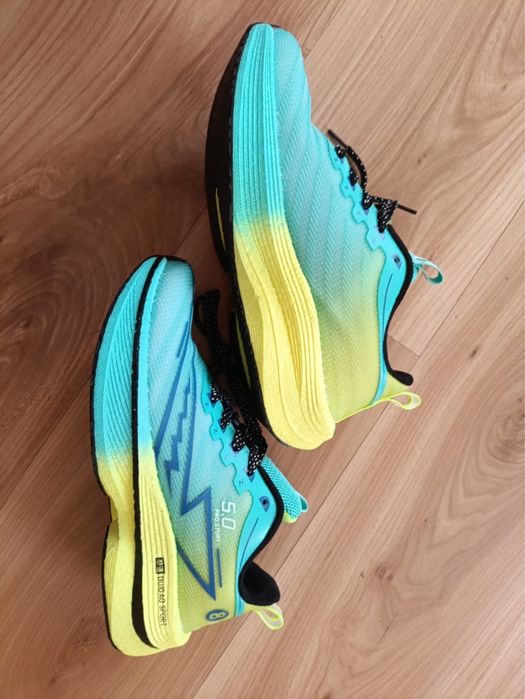 кроссовки 36 размер