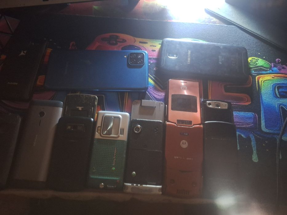 Vând telefoane vechi (10 bucăți)