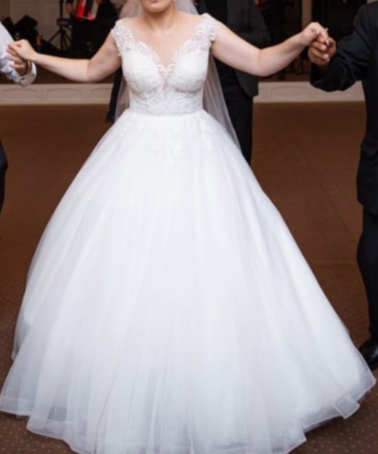 Vand rochie de mireasa