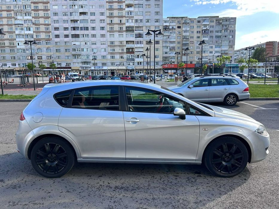 Seat Leon -- 1.6 Benzina -- 102CP --115.000 KM -- Manuala -- Proprietar