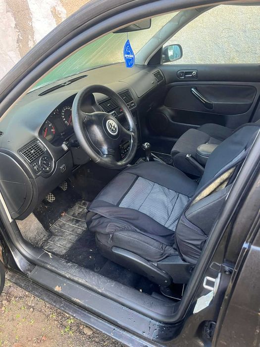 Голф 1.8 цял за части