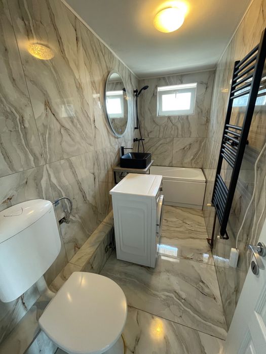 Apartament oferit spre inchiriere….whatsapp