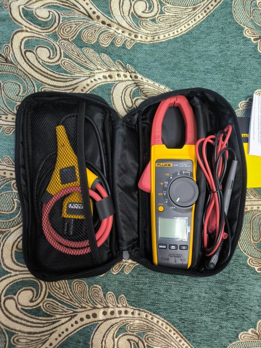 Продам токоизмерительный клещ Fluke 376