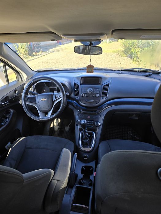Chevrolet Orlando 2012 – 2.0 Diesel 170 CP – 7 locuri – 3600 €
