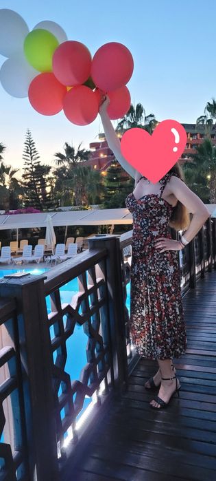 Rochie de seară midi cu imprimeu floral