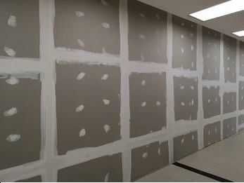 Renovari apartamente si case vopsit, gresie, rigips, parchet, tencuire