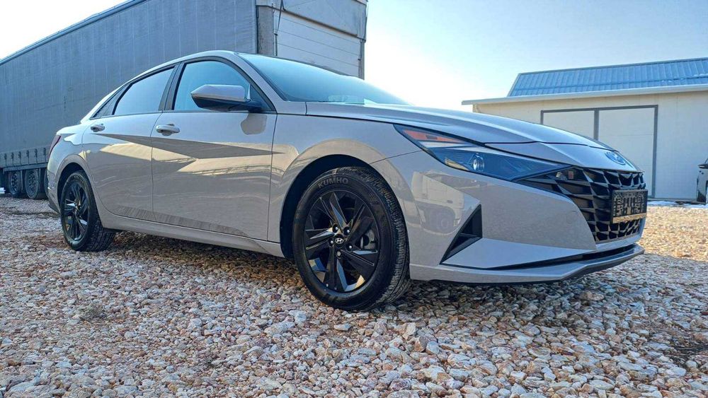 Hyundai Elantra хюндай елантра 2.0бензин 2023г.