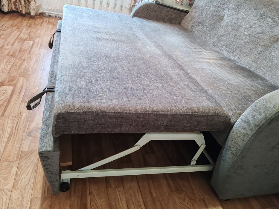 Продам диван с креслом