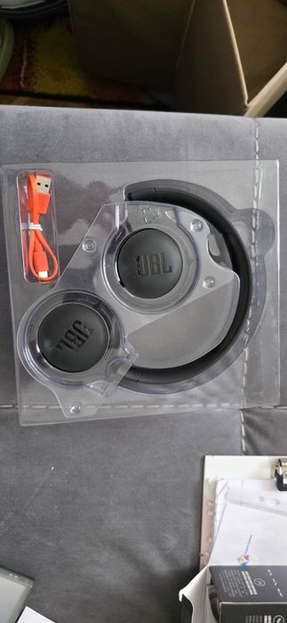 Căști JBL Pure Bass Wireless