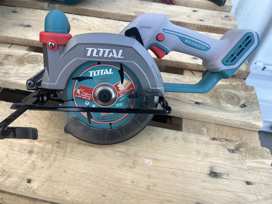 Total TSLI1402 fierastrau circular 140mm 20V