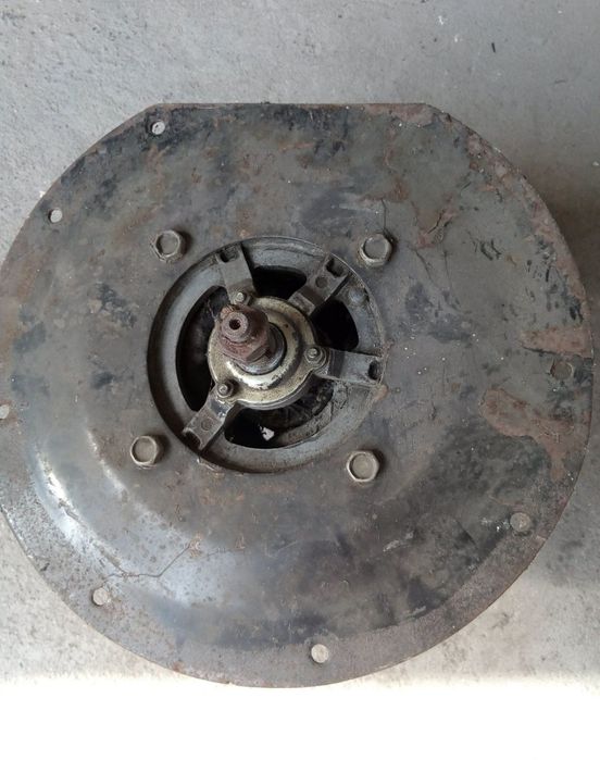 Электрический генератор г 12 v M 322 A . - Б/У .