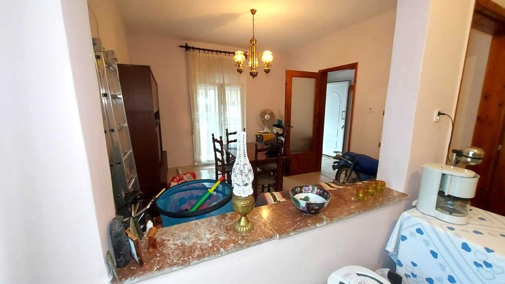 Продава къща с площ 79 м2 и двор 200 м2 в Аспровалта, Гърция