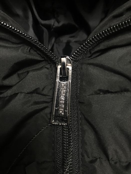 Geaca DsQuared2 nou Lichidera stoc