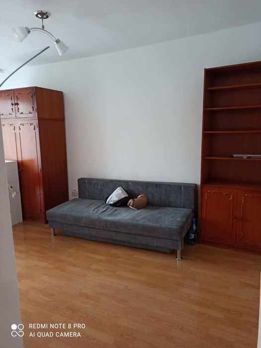 Închiriez garsonieră