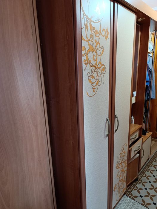 Шкаф для прихожей