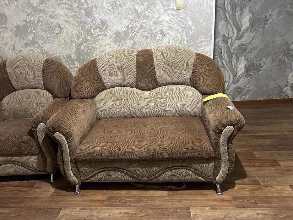 Продам ДИВАН 5000тг