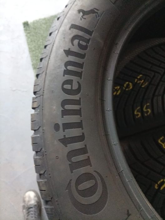 235 55 18 Continental 4 Season