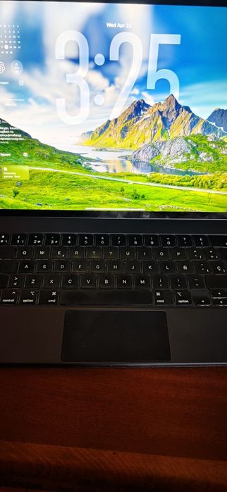 Ipad 12,9" 4th generation 128 GB + Magic keyboard+apple pencil