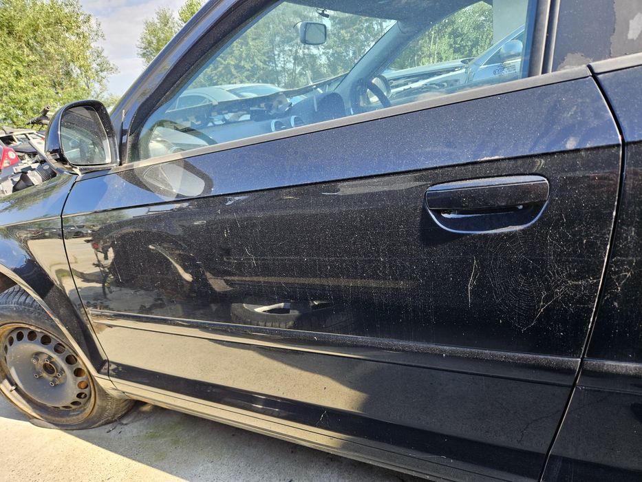 Usa Stanga A3 Coupe LY9B Usa Dreapta A3 Coupe LY9B Coupe